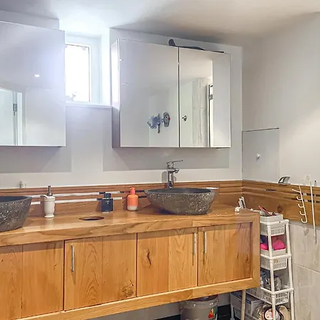 Beautiful In With Kitchen * The Hague