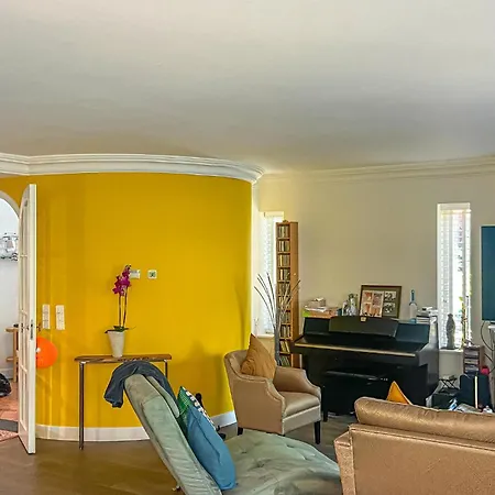 Cozy In With Wifi Ferienhaus Den Haag