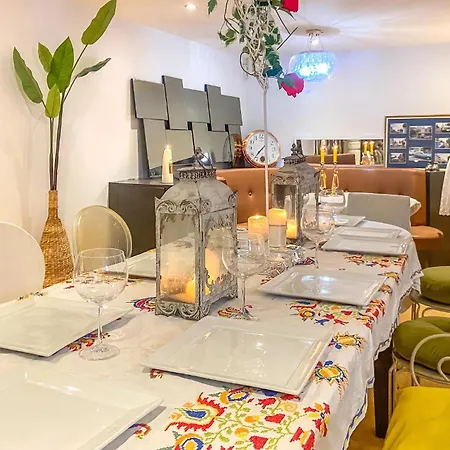 Beautiful In With Kitchen *