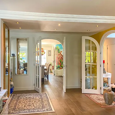 Beautiful In With Kitchen *